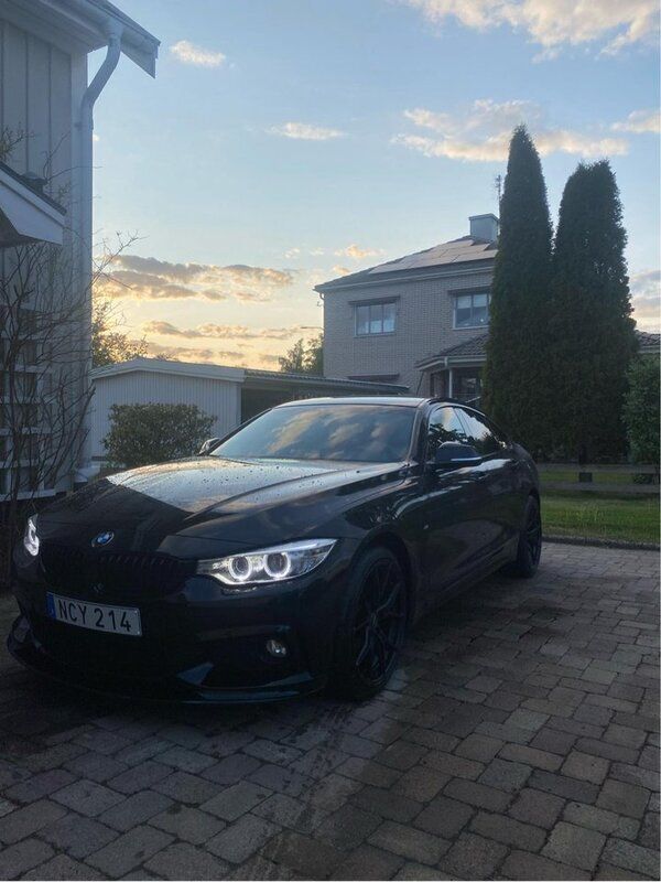 Svart Begagnad 2016 BMW 430 Gran Coupé M Sport Sportkupé | 269 999 kr (Marknadspris) - Bild 1/4