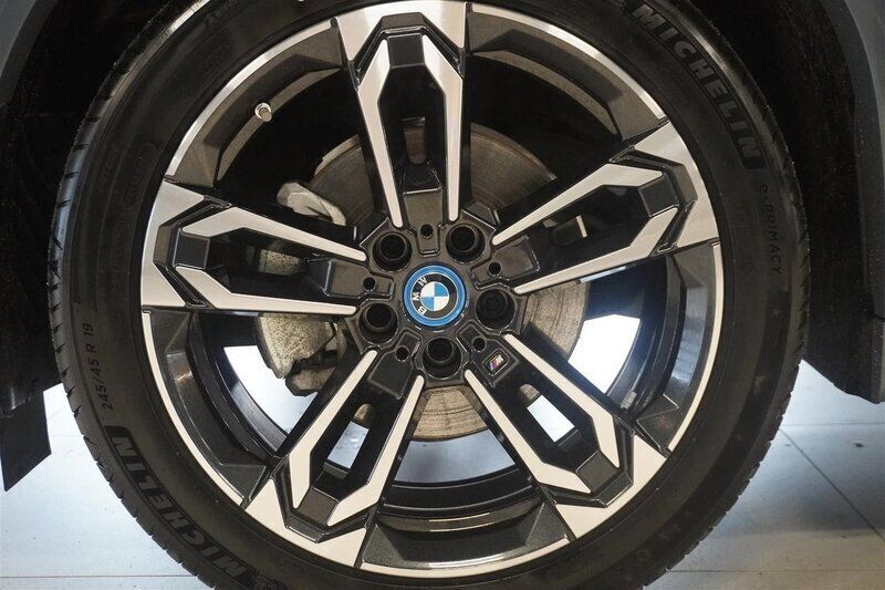 Begagnad BMW iX2 M Sport 150 kW (204 HK) 2024 Okänd SUV