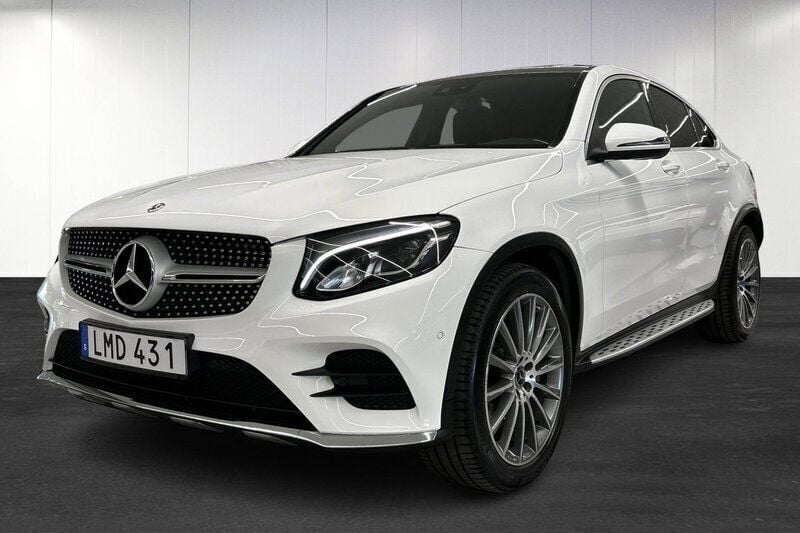 Vit Begagnad 2017 Mercedes GLC220 AMG Sportkupé | 379 000 kr (Marknadspris) - Bild 1/4
