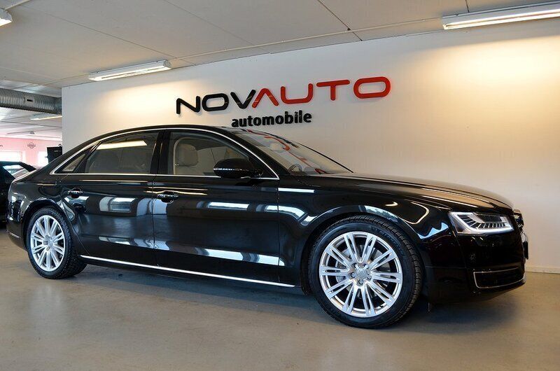 Mytsvart metallic Begagnad 2017 Audi A8 Comfort Sedan | 369 000 kr - Bild 1/4