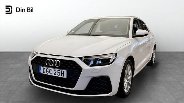 Vit Begagnad 2022 Audi A1 Sportback Proline Halvkombi | 204 000 kr (Marknadspris) - Bild 1/4