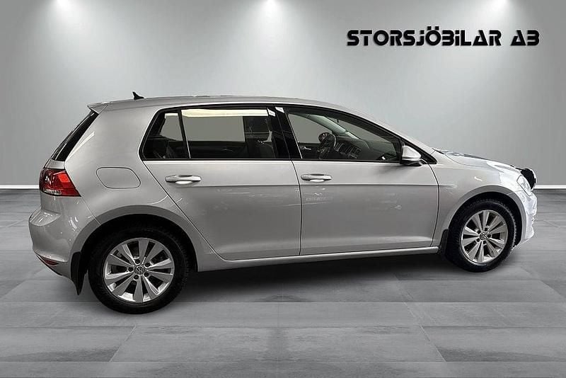 Begagnad VW Golf VII 105 HK (77 kW) 2013 Silver Halvkombi