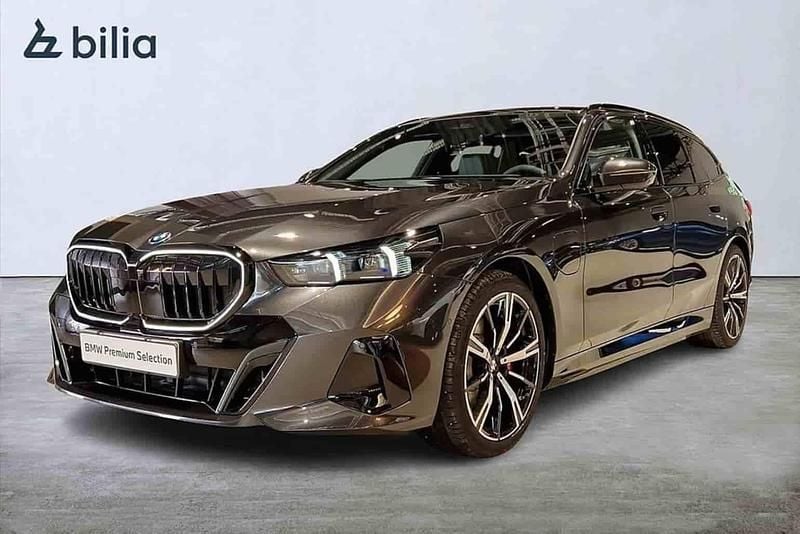 Begagnad BMW 530e 2026 Grå Kombi