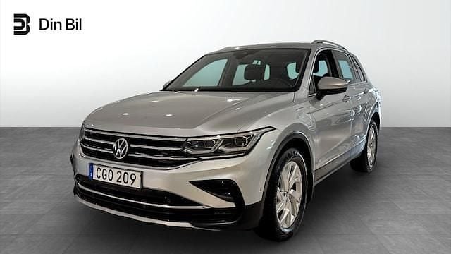 Silver Begagnad 2022 VW Tiguan Elegance SUV | 299 900 kr (Bra pris) - Bild 1/4