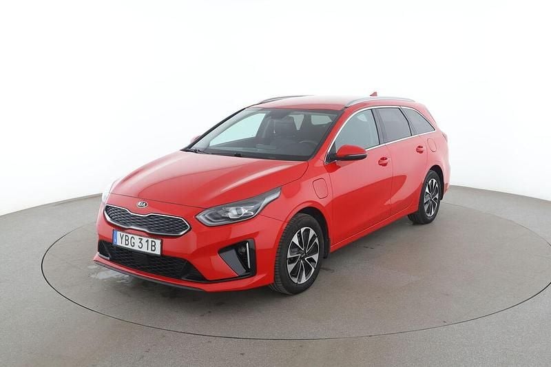 Röd Begagnad 2020 Kia Ceed Kombi | 172 000 kr (Marknadspris) - Bild 1/3