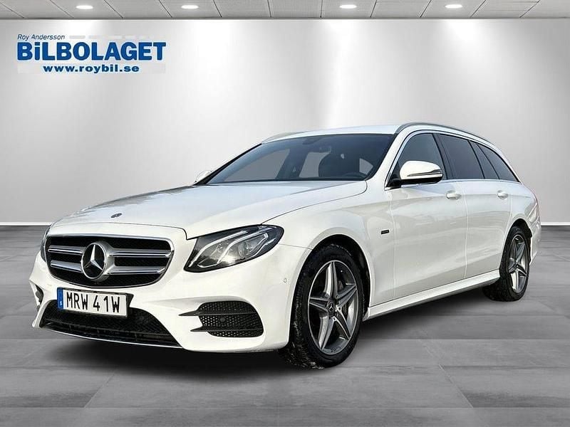 Begagnad Mercedes E300 AMG line 306 HK (225 kW) 2020 Vit
