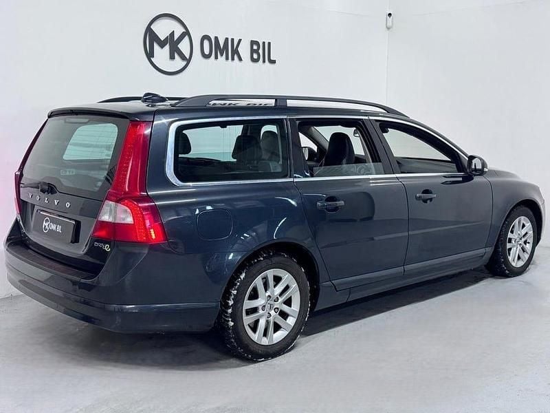 Begagnad Volvo V70 Momentum 116 HK (85 kW) 2011 Grå Kombi