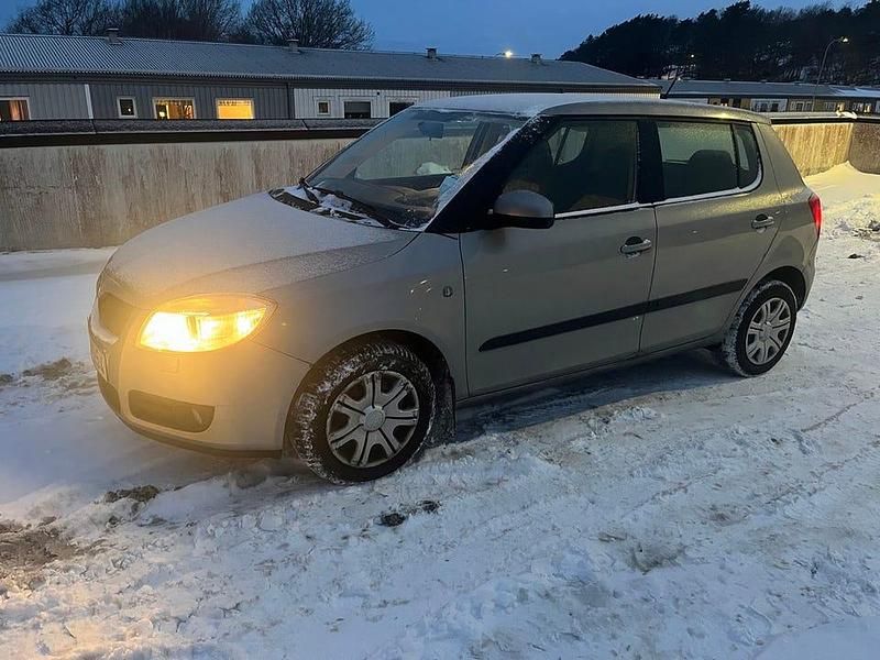Begagnad Skoda Fabia 69 HK (50 kW) 2008