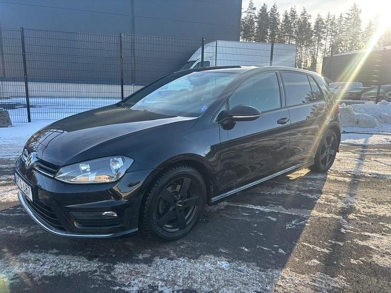 Begagnad 2015 VW Golf VII | 122 900 kr (Lite dyr) - Bild 1/4