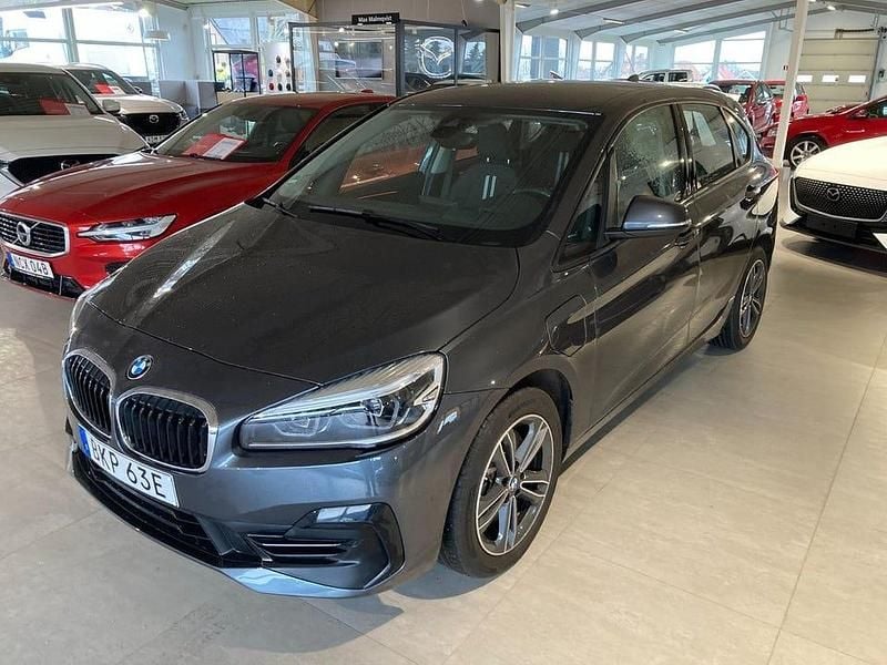 Begagnad BMW 225 Active Tourer Sport Line 220 HK (161 kW) 2020 Grå Minibuss