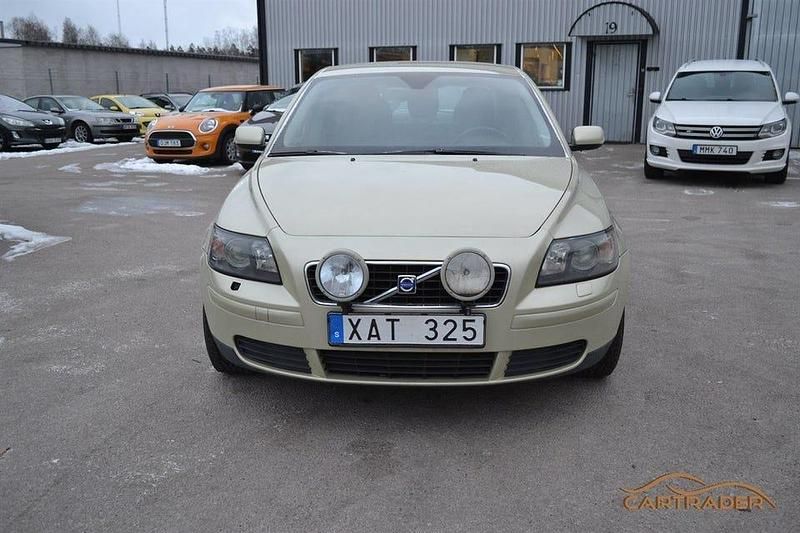 Begagnad Volvo S40 136 HK (100 kW) 2006 Ljusgrön (grön) Sedan