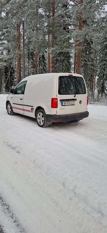 Begagnad VW Caddy 150 HK (110 kW) 2016 Minibuss