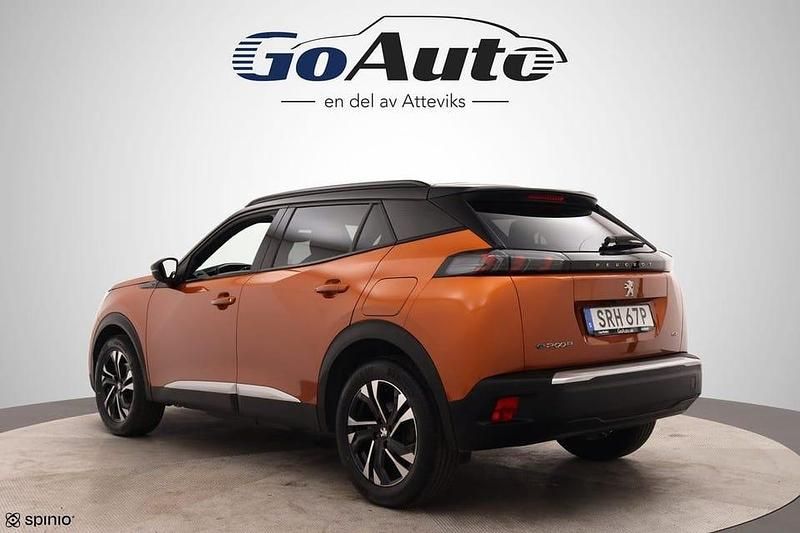 Begagnad Peugeot e-2008 GT 100 kW (137 HK) 2022 Orange SUV