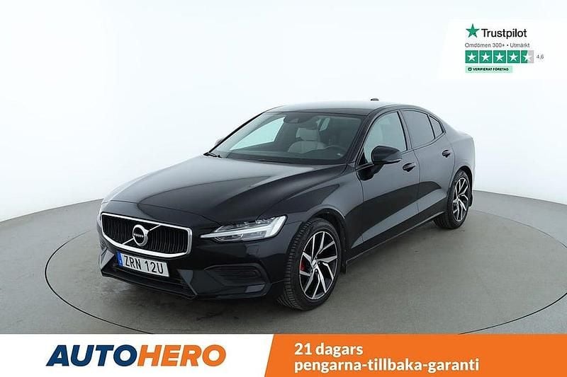 Svart Begagnad 2020 Volvo S60 Momentum Sedan | 294 000 kr (Bra pris) - Bild 1/4