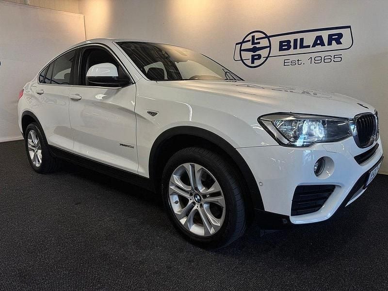 Vit Begagnad 2017 BMW X4 Sport Line SUV | 239 000 kr (Lite dyr) - Bild 1/4