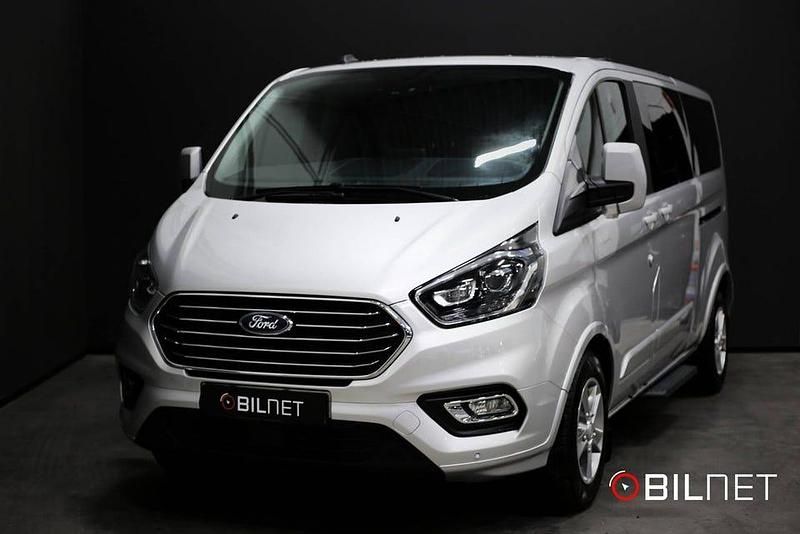 Grå Begagnad 2022 Ford Tourneo Minibuss | 399 900 kr (Lite dyr) - Bild 1/3