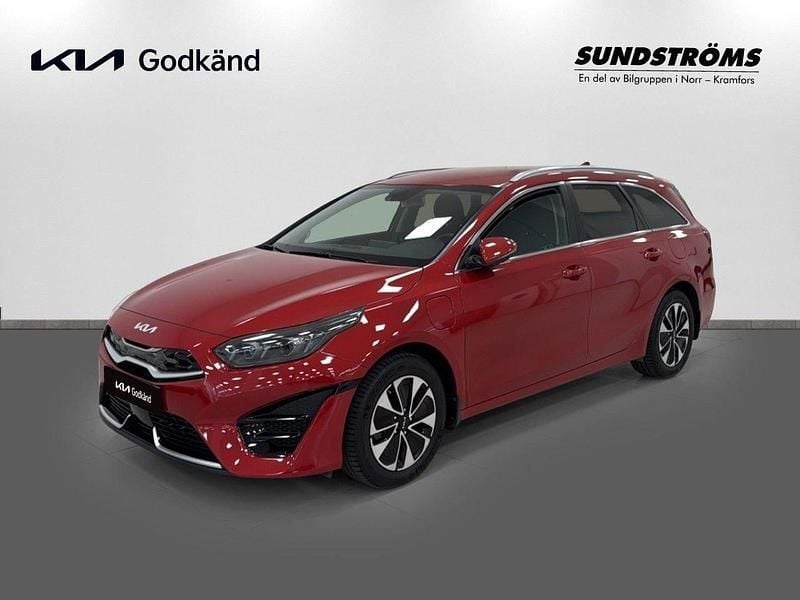 Röd Begagnad 2022 Kia Ceed Sportswagon Advance Kombi | 259 900 kr (Marknadspris) - Bild 1/4