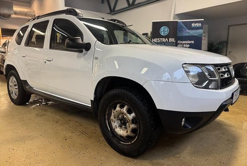 Vit Begagnad 2017 Dacia Duster SUV | 99 900 kr (Bra pris) - Bild 1/4