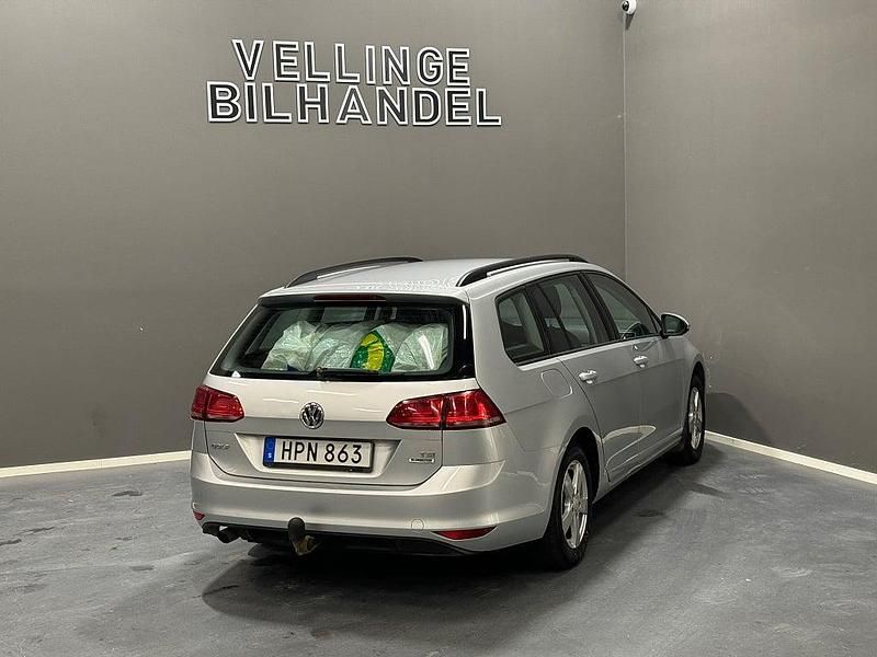 Begagnad VW Golf VII 105 HK (77 kW) 2014 Silver Kombi