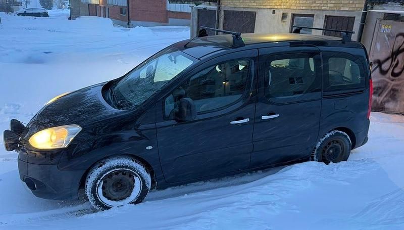 Begagnad 2010 Peugeot Partner Tepee Minibuss | 39 000 kr (Marknadspris) - Bild 1/4