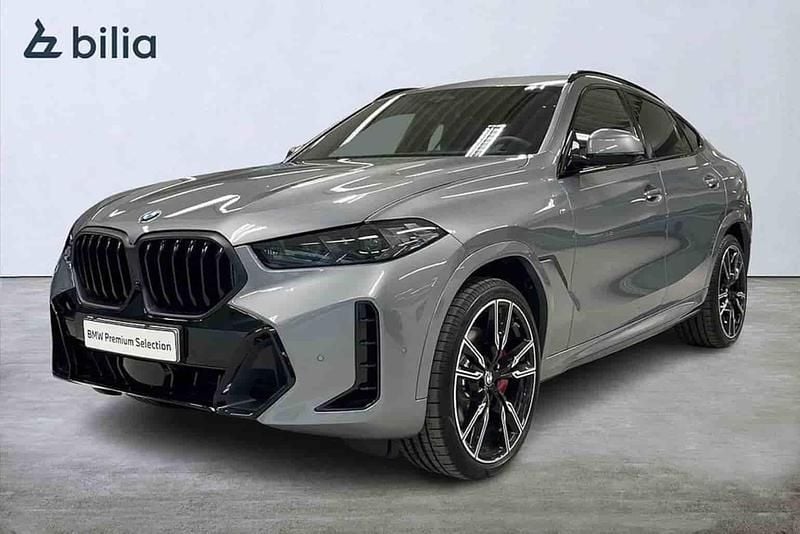 Grå Begagnad 2024 BMW X6 Comfort Edition SUV | 1 069 900 kr (Marknadspris) - Bild 1/1