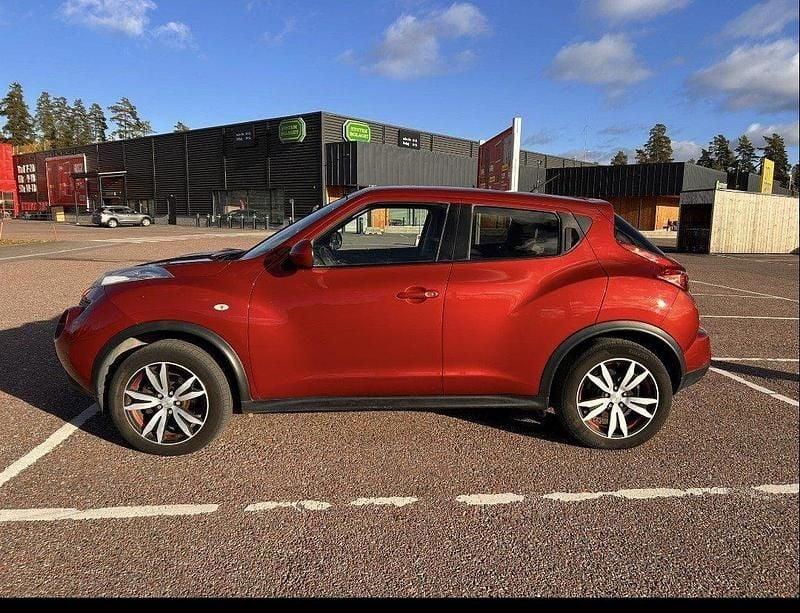 Röd Begagnad 2012 Nissan Juke SUV | 78 000 kr (Bra pris) - Bild 1/4