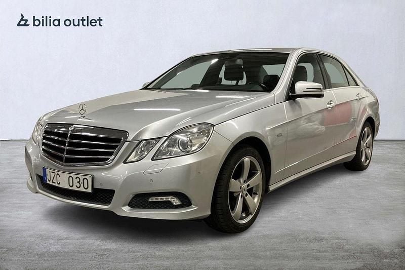Silver Begagnad 2009 Mercedes E200 Sedan | 90 000 kr (Bra pris) - Bild 1/4
