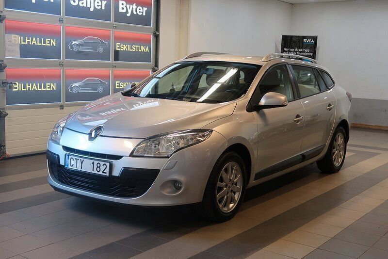 Silver Begagnad 2011 Renault Mégane GrandTour Kombi | 54 900 kr (Marknadspris) - Bild 1/4