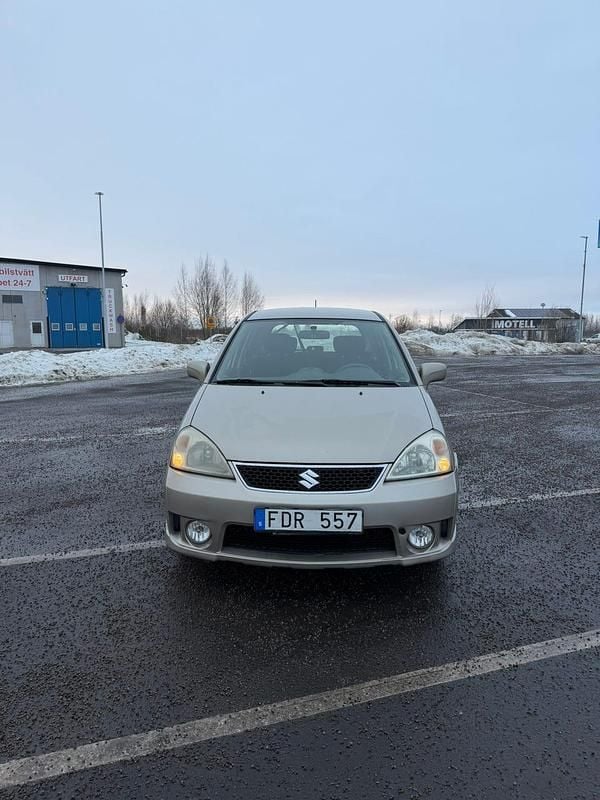 Begagnad Suzuki Liana 107 HK (78 kW) 2006