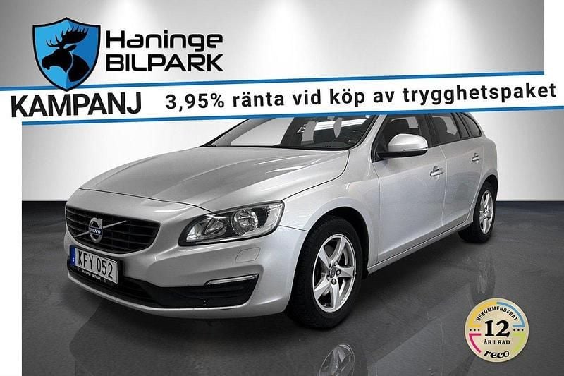 Silver Begagnad 2015 Volvo V60 Kinetic Kombi | 139 900 kr (Marknadspris) - Bild 1/2