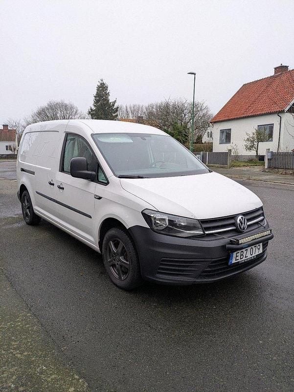 Vit Begagnad 2016 VW Caddy Maxi Minibuss | 75 000 kr (Marknadspris) - Bild 1/4