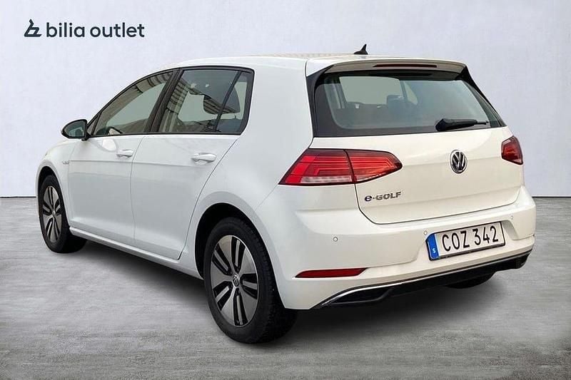 Begagnad VW e-Golf 100 kW (136 HK) 2018 Vit Halvkombi