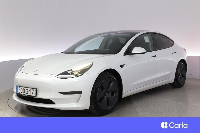 Vit Begagnad 2021 Tesla Model 3 Long Range AWD Sedan | 324 900 kr (Dyr) - Bild 1/4