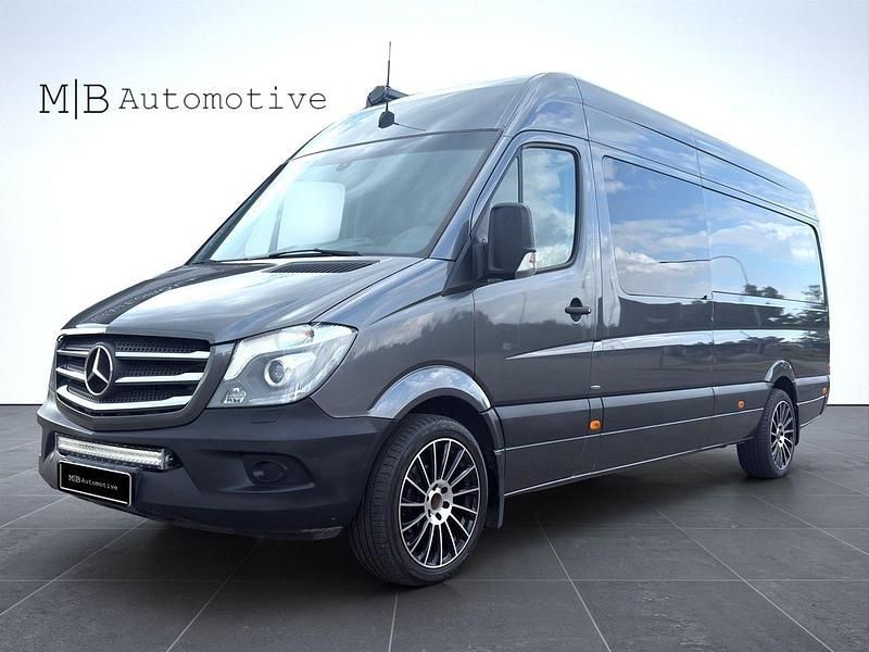 Mörkgrå (grå) Begagnad 2017 Mercedes Sprinter Van | 824 875 kr - Bild 1/4