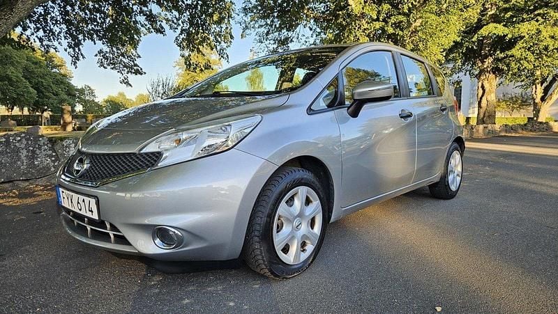 Silver Begagnad 2015 Nissan Note Minibuss | 64 900 kr (Marknadspris) - Bild 1/4