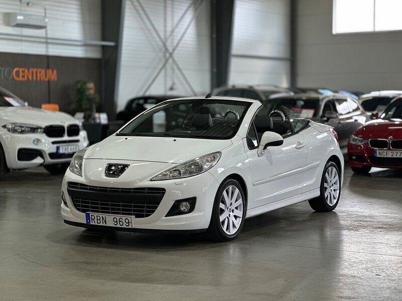 Vit Begagnad 2010 Peugeot 207 CC Cab | 49 900 kr (Marknadspris) - Bild 1/4