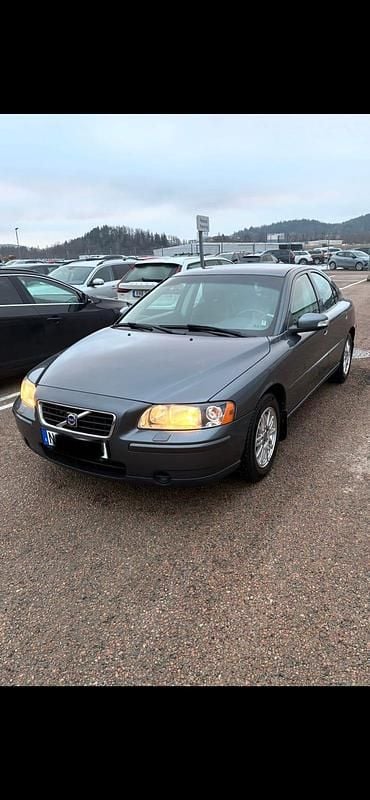 Begagnad 2007 Volvo S60 Sedan | 39 500 kr (Bra pris) - Bild 1/4