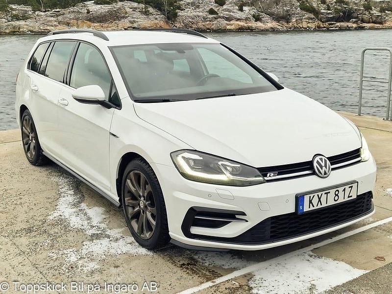 Begagnad VW Golf VII R-line 150 HK (110 kW) 2020 Vit Kombi