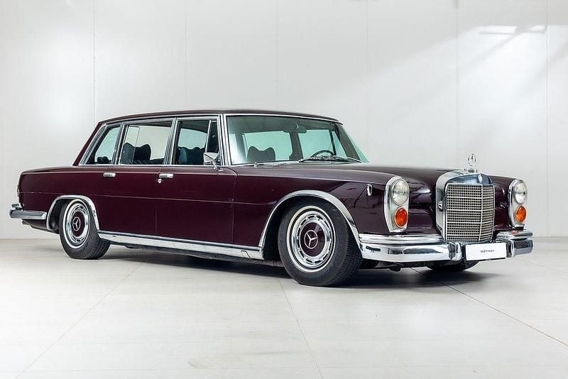 Mörkröd Begagnad 1970 Mercedes 600 Sedan | 1 650 000 kr - Bild 1/4