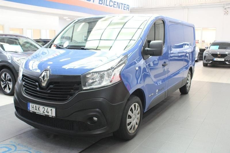 Blå Begagnad 2017 Renault Trafic Van | 129 900 kr (Superpris) - Bild 1/4