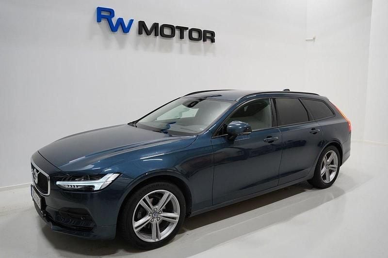 Mörkblå Begagnad 2017 Volvo V90 Kombi | 184 900 kr (Marknadspris) - Bild 1/4