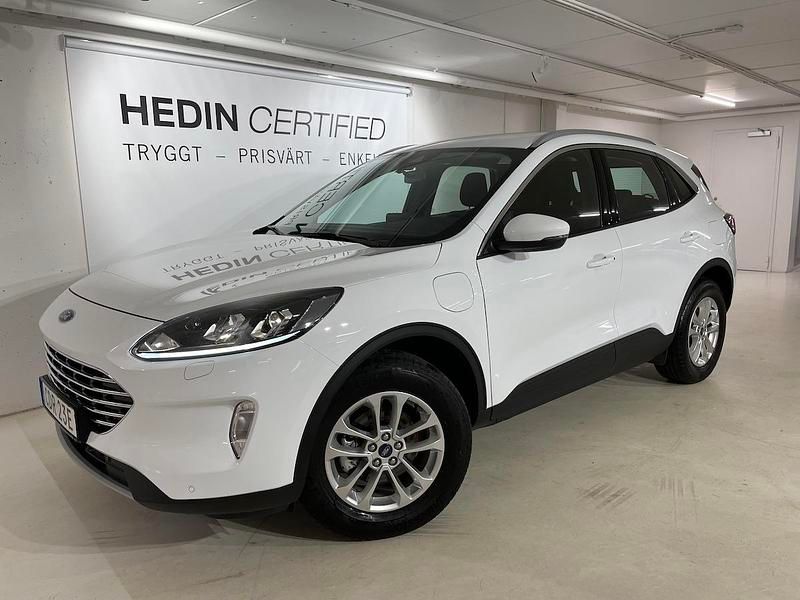Vit (white) Begagnad 2022 Ford Kuga Titanium SUV | 254 900 kr (Marknadspris) - Bild 1/4