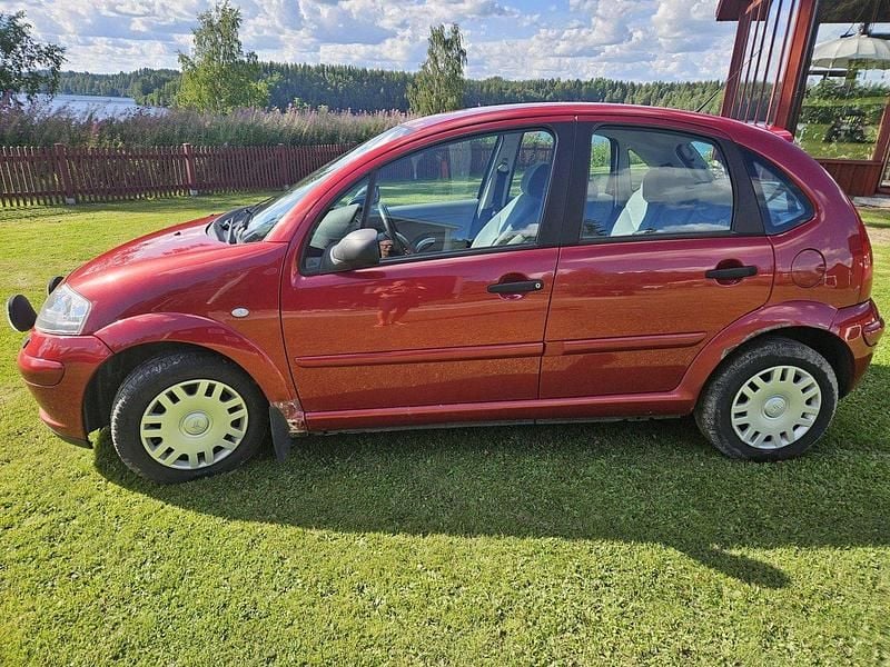 Röd Begagnad 2005 Citroën C3 Halvkombi | 14 900 kr (Bra pris) - Bild 1/4