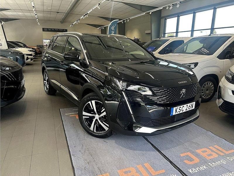 Svart Begagnad 2024 Peugeot 5008 GTi Minibuss | 349 900 kr (Marknadspris) - Bild 1/4
