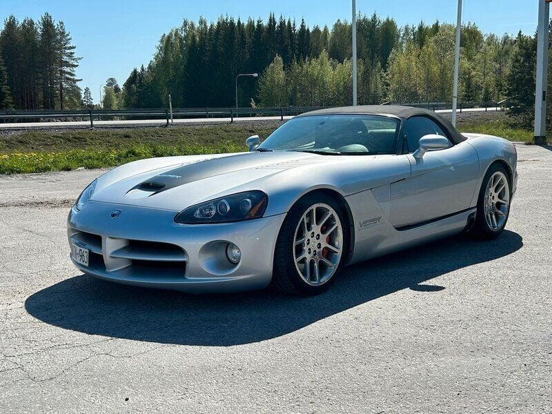 Silver Begagnad 2005 Dodge Viper Cab | 367 500 kr - Bild 1/4