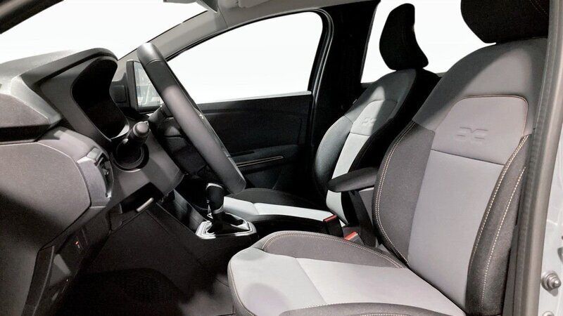 Begagnad Dacia Jogger Extreme 140 HK (102 kW) 2024 Grå (grey) Minibuss