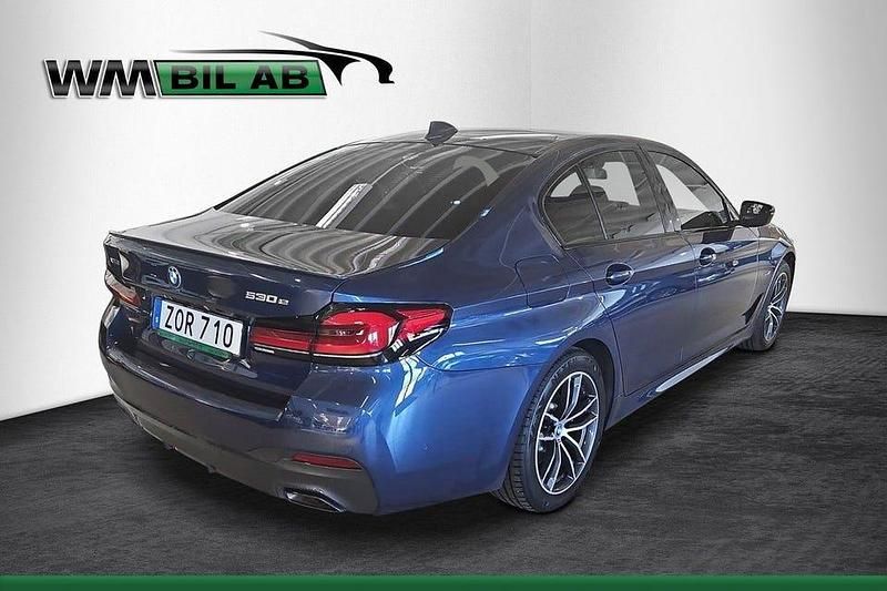 Begagnad BMW 530 M Sport 292 HK (214 kW) 2023 Blå met Sedan
