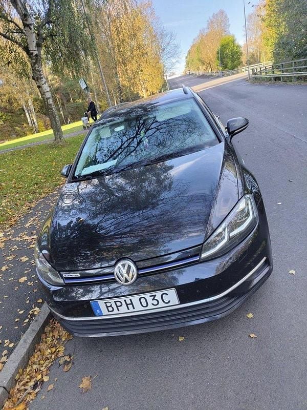 Begagnad 2020 VW Golf VII Kombi | 134 000 kr - Bild 1/4