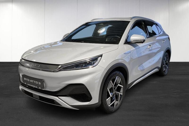 Vit Begagnad 2023 BYD Atto 3 SUV | 329 900 kr (Lite dyr) - Bild 1/4