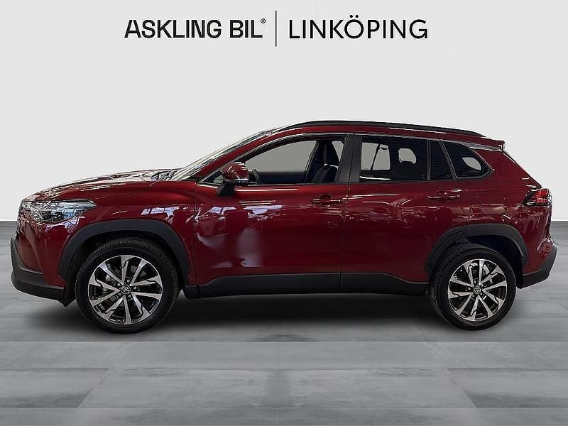 Begagnad Toyota Corolla Cross Style 140 HK (102 kW) 2024 Röd SUV